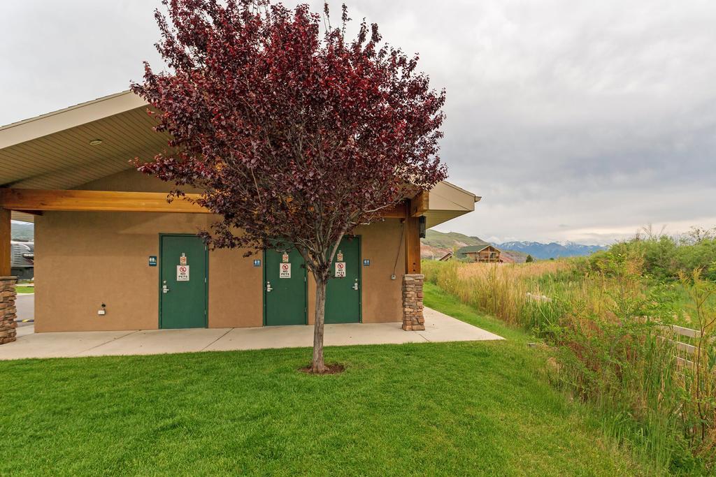 Pony Express Rv Resort North Salt Lake Exterior photo