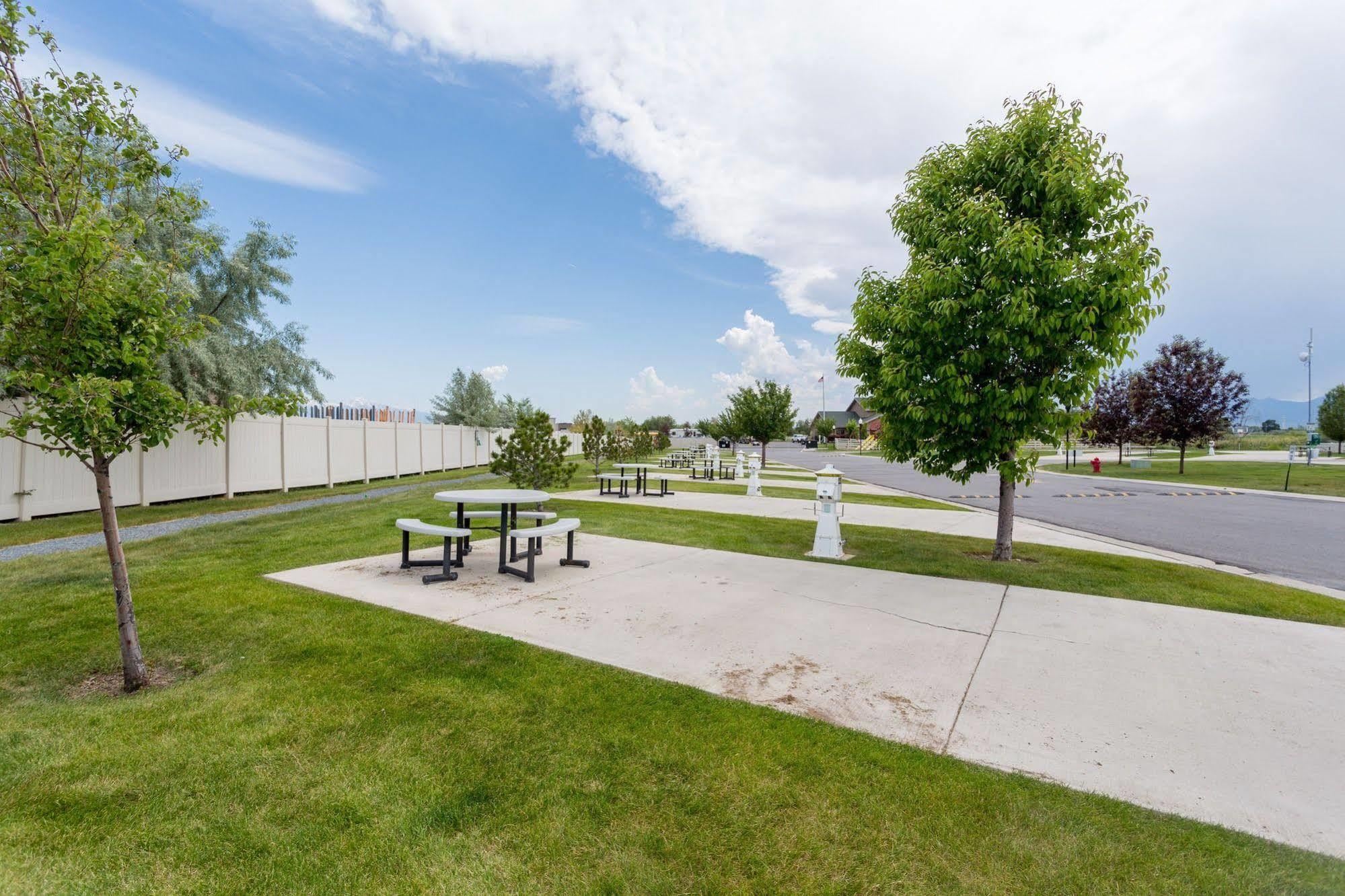 Pony Express Rv Resort North Salt Lake Exterior photo